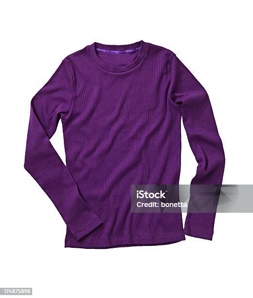Фиолетовый Рубашка — стоковые фотографии и другие картинки С длинным рукавом - С длинным рукавом, Футболка, Белый фон