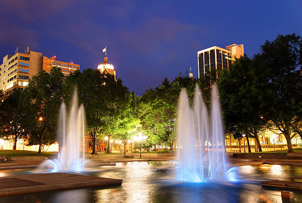 Fort Wayne Fountain in downtown Fort Wayne, Indiana indiana photos stock pictures, royalty-free photos & images