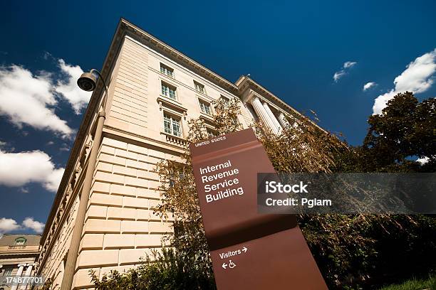Irs Building A Washington - Fotografie stock e altre immagini di Quartier generale dell'IRS statunitense - Quartier generale dell'IRS statunitense, Internal Revenue Service, Modulo per la dichiarazione dei redditi