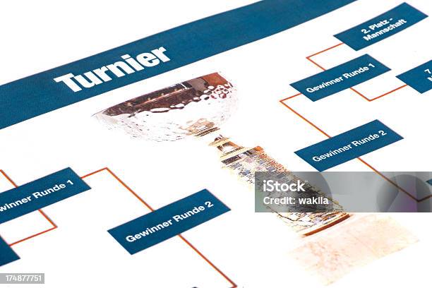 Turnierplan Mit Pokal Foto de stock y más banco de imágenes de Alemania - Alemania, Apareamiento, Azul