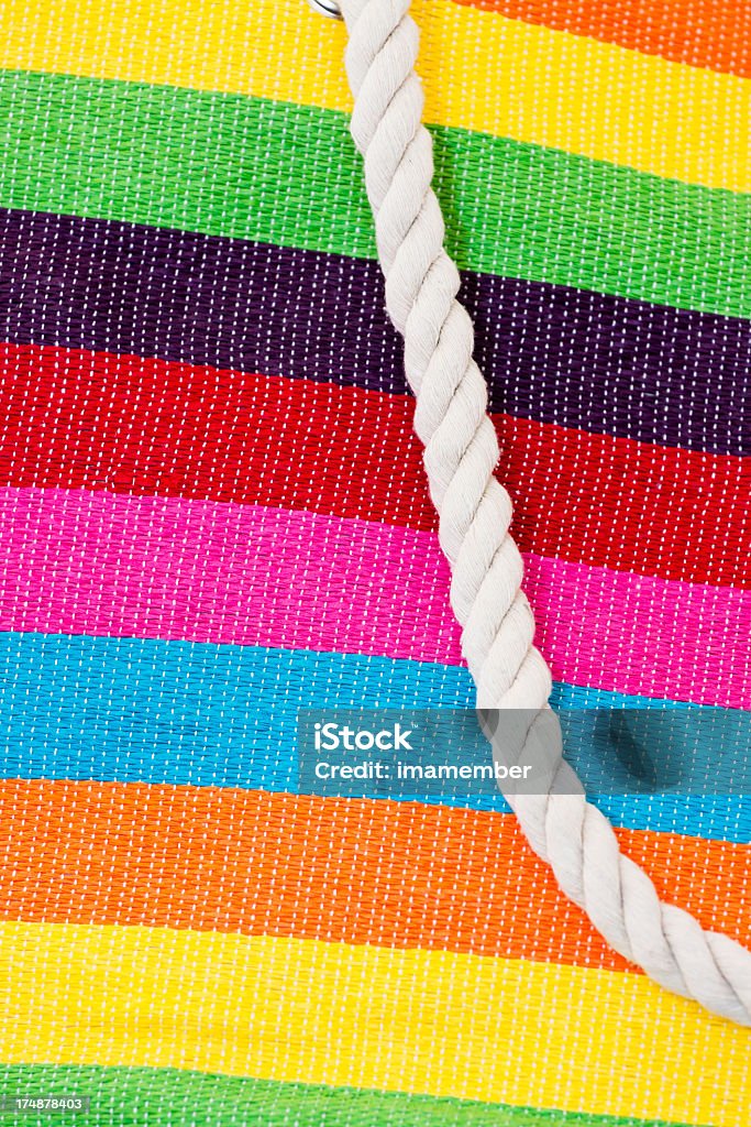 Primo Borsa da spiaggia con righe colorate corda bianco - Foto stock royalty-free di Accessorio personale