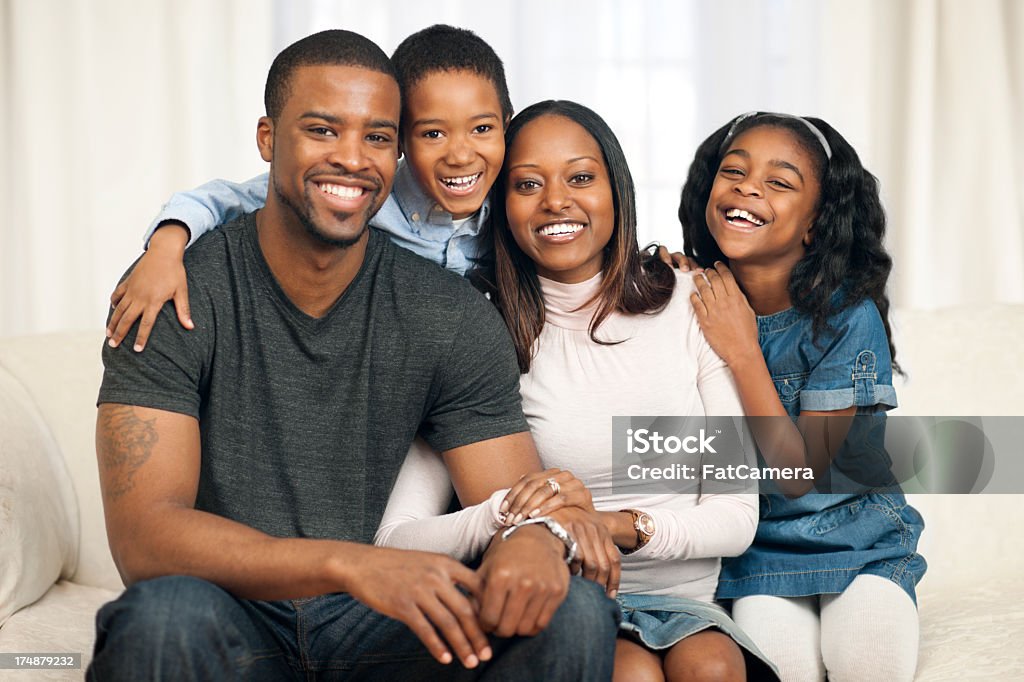 African American famiglia - Foto stock royalty-free di Adulto