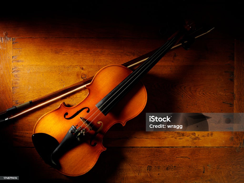 Wooden Violin On An Old Table Stock Photo - Download Image Now - Bow - Musical Equipment, Classical Music, Space