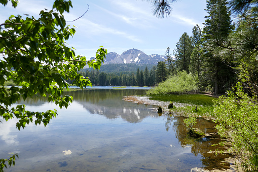 Lassen Nat. Park is a Nationalpark in the northeastern of California. Lassen peak is the largest plug dome volcano in the world. the park was founded by President Theodore Roosevelt in 1907.