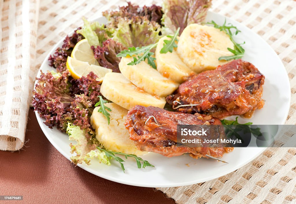 Gebackene Kartoffel-Teigtaschen mit Schweinefleisch roll - Lizenzfrei Bildschärfe Stock-Foto