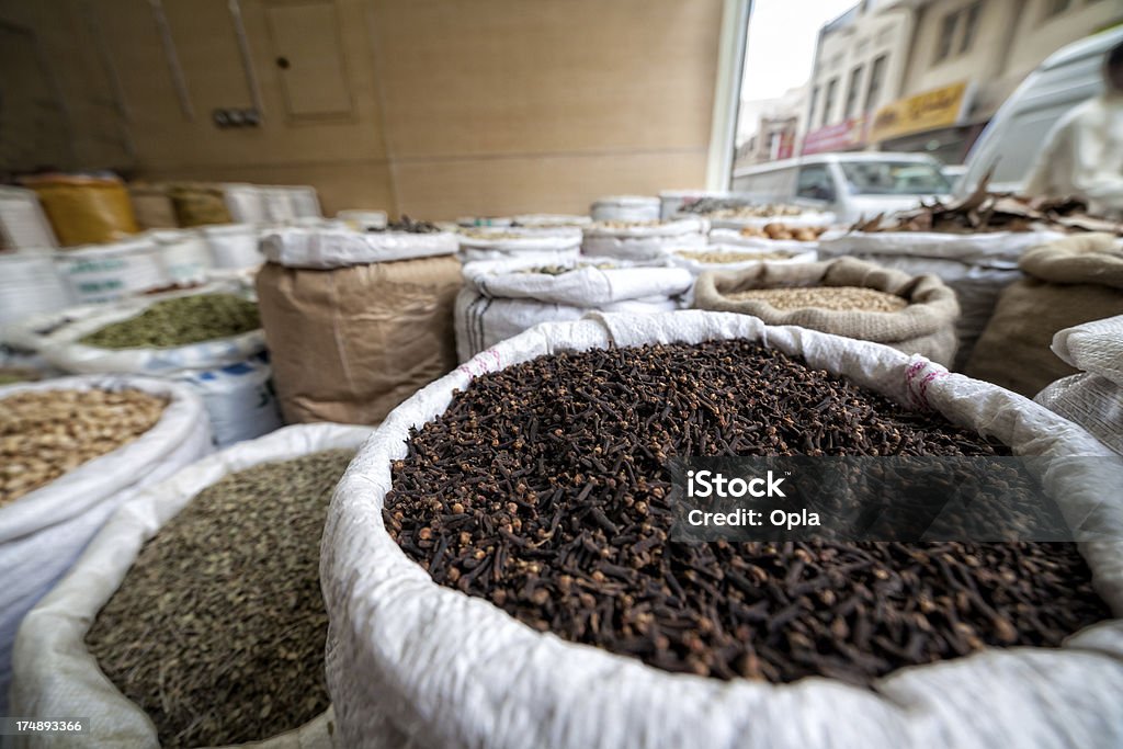 Borse con spezie di Deira Dubai nel vecchio area. - Foto stock royalty-free di Arabia