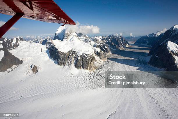 Alaskan Glacier - zdjęcia stockowe i więcej obrazów Bez ludzi - Bez ludzi, Fotografika, Horyzontalny