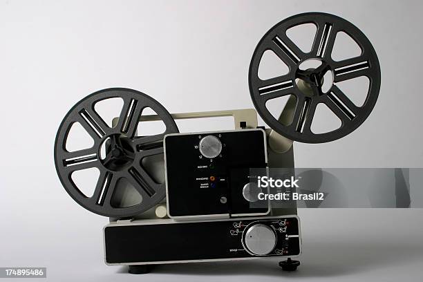 Projetor De Filme Amador - Fotografias de stock e mais imagens de Antigo - Antigo, Câmara de Filmar, Projetor de Cinema