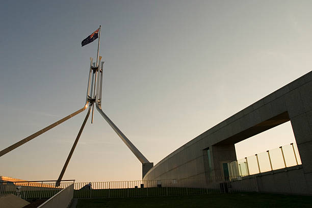 bandiera dell'australia - parliament building foto e immagini stock