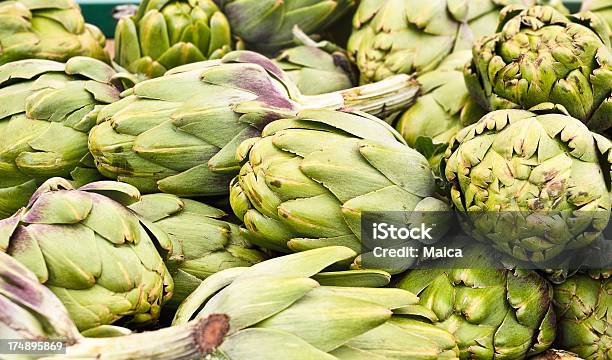 Alcachofa Foto de stock y más banco de imágenes de Abundancia - Abundancia, Alcachofa, Alimento