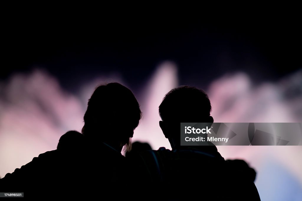 couple de silhouette de nuit - Photo de Personne homosexuelle libre de droits