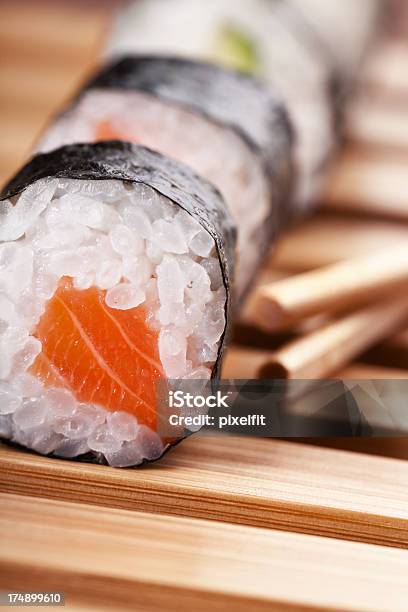 Sushi - zdjęcia stockowe i więcej obrazów Bez ludzi - Bez ludzi, Fotografika, Gourmet