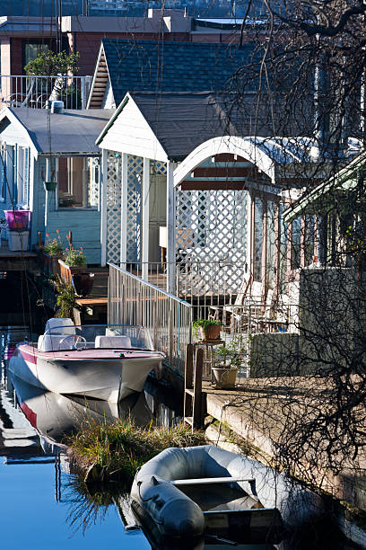 seattle houseboats - nature speedboat seattle houseboat zdjęcia i obrazy z banku zdjęć