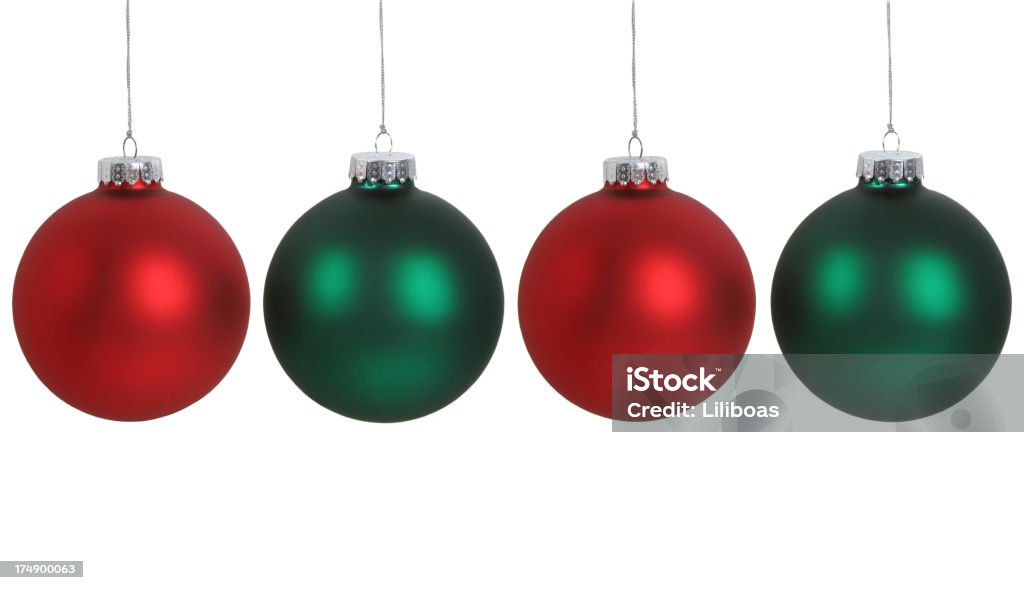 녹색 및 빨간색 크리스마스 공 안쪽에 흰색 바탕에 그림자와 - 로열티 프리 4가지 개체 스톡 사진