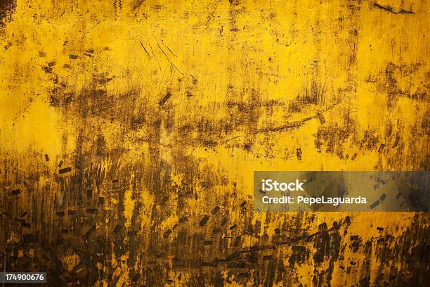 Tło Golden Grunge Tekstury - zdjęcia stockowe i więcej obrazów Bez ludzi - Bez ludzi, Brudny, Błyszczący