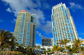 blick-in-die-apartment-geb%C3%A4ude-in-miami-fl.jpg?b=1&s=170x170&k=20&c=_YwI7tBPriXU3WDj5ix6BggwKUzwms0NaWPsv26zF2o=