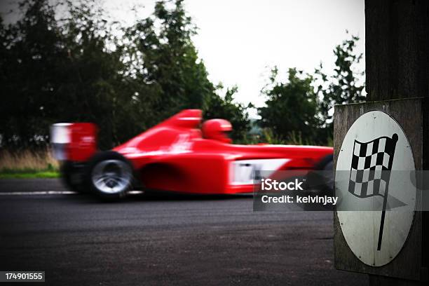 Vermelho Zona De Linha De Acabamento De Carro De Corrida - Fotografias de stock e mais imagens de Aerodinâmico