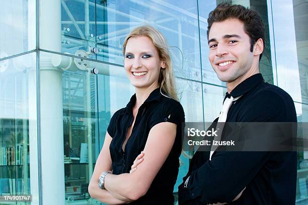 Team Di Business - Fotografie stock e altre immagini di Adulto - Adulto, Affari, Ambientazione esterna