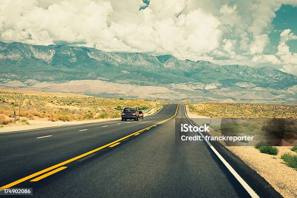 Foto de American Road Na Route 66eua e mais fotos de stock de Abandonado - Abandonado, Ausência, Califórnia