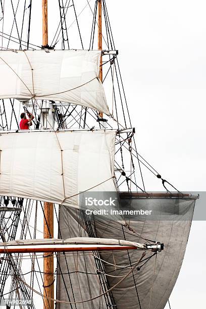 Weiße Segel Von Segeln Schiff Gegen Weißer Hintergrund Kopie Raum Stockfoto und mehr Bilder von Großsegler