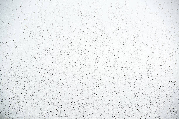 chuva cai - condensation water drop glass - fotografias e filmes do acervo