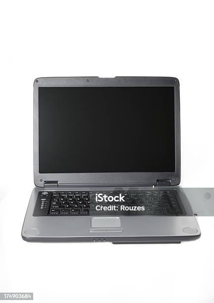 Noebookcomputador Portátil - Fotografias de stock e mais imagens de Aberto - Aberto, Alto - Descrição Física, Branco