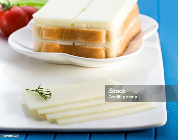 Fatias De Queijo Cheddar - Fotografias de stock e mais imagens de Alimentação Saudável - Alimentação Saudável, Buffet, Cheddar - Queijo