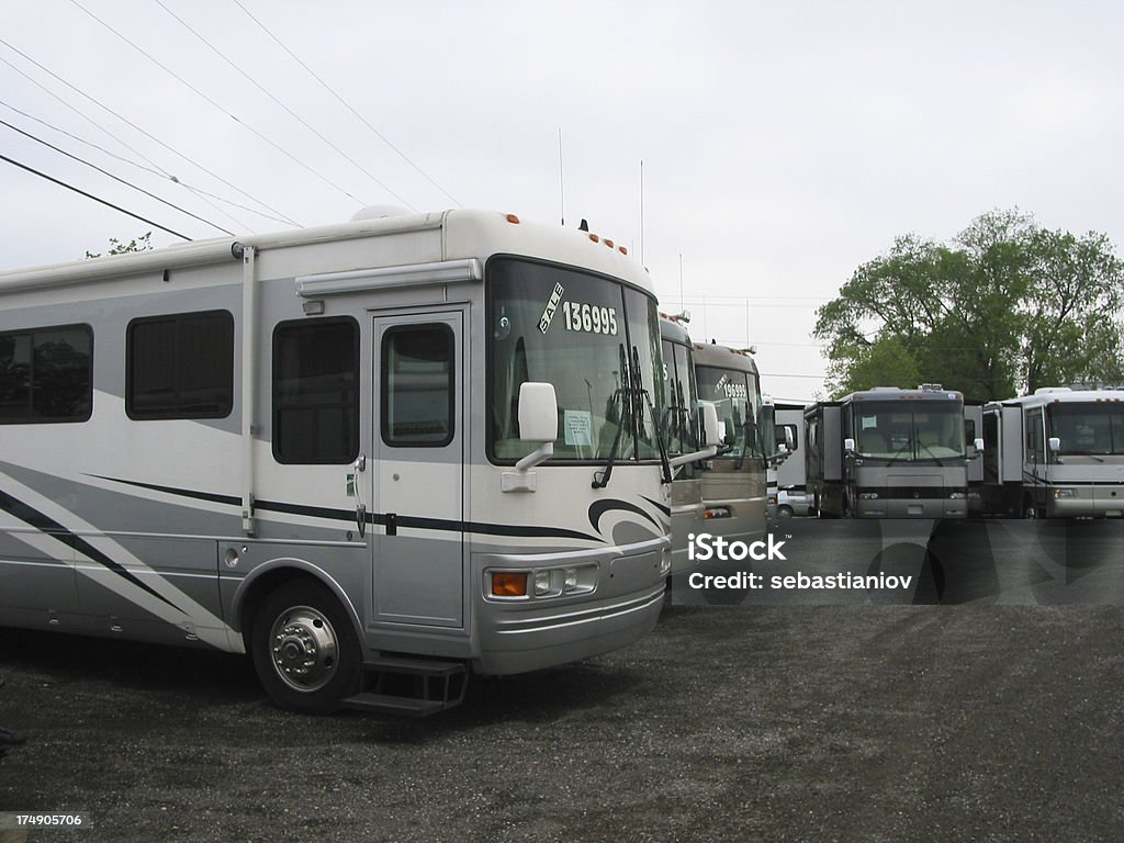 Motorhomes - Foto de stock de Branco royalty-free