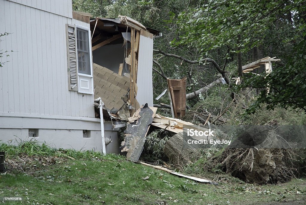 Dopo la tempesta - Foto stock royalty-free di Aggressione