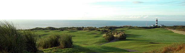 campo da golf panoramica - republic of ireland golf northern ireland landscape foto e immagini stock