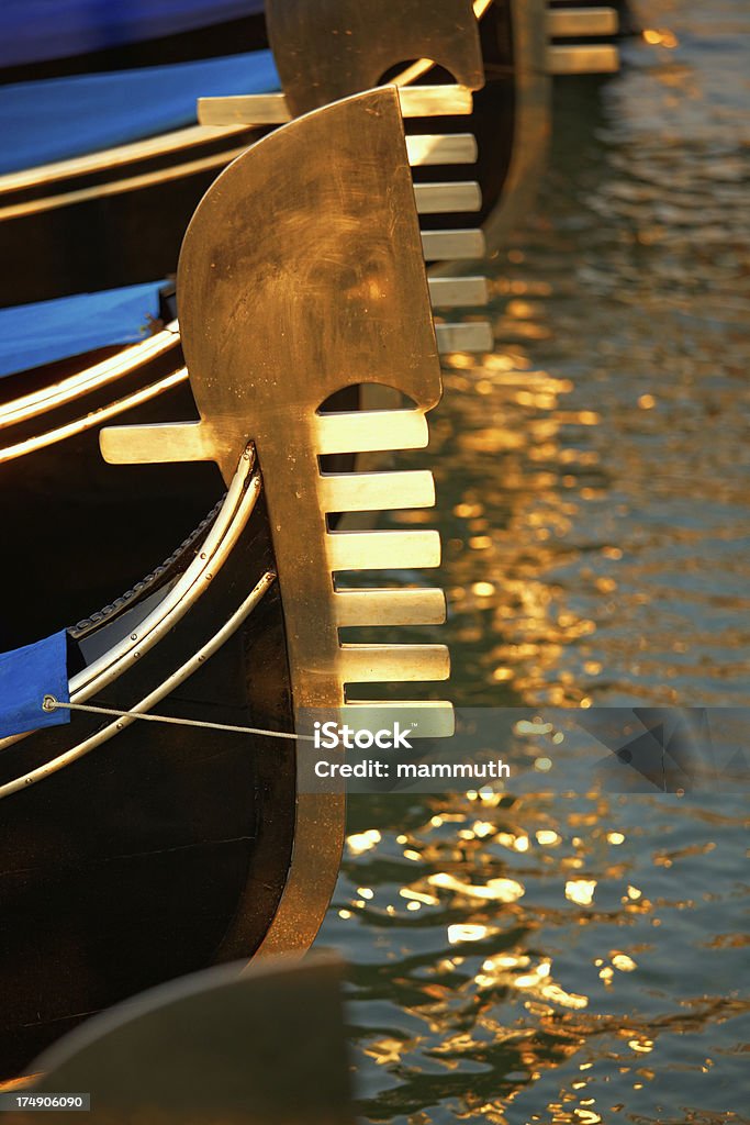 Gôndolas sobre a lagoa de Veneza - Foto de stock de Cultura Italiana royalty-free