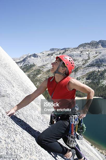 Escalador En Yosemite Hembra Foto de stock y más banco de imágenes de Adulto - Adulto, Atleta - Papel social, California