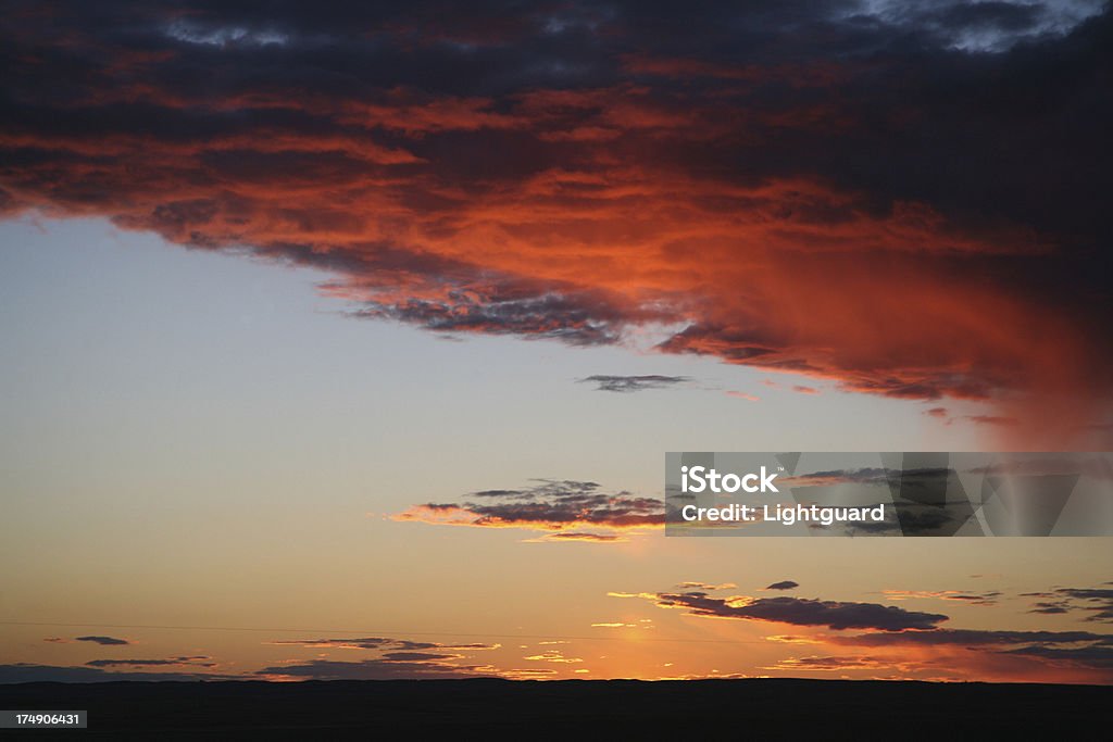 red sky sera - Foto stock royalty-free di Notte