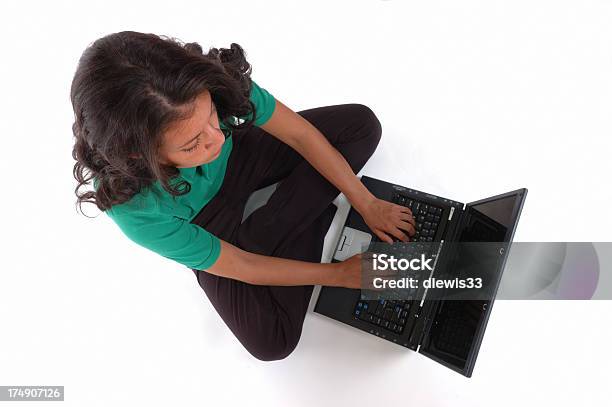 Visão Geral De Computador Portátil Utilizado - Fotografias de stock e mais imagens de Povos ameríndios - Povos ameríndios, Aluno da Universidade, Computador