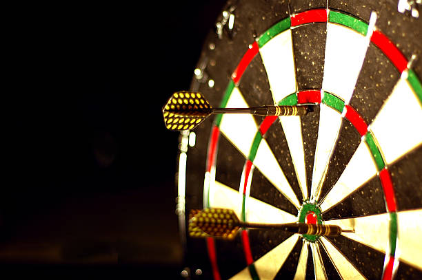 dart moduł 2 - targeted dart bulls eye pub zdjęcia i obrazy z banku zdjęć