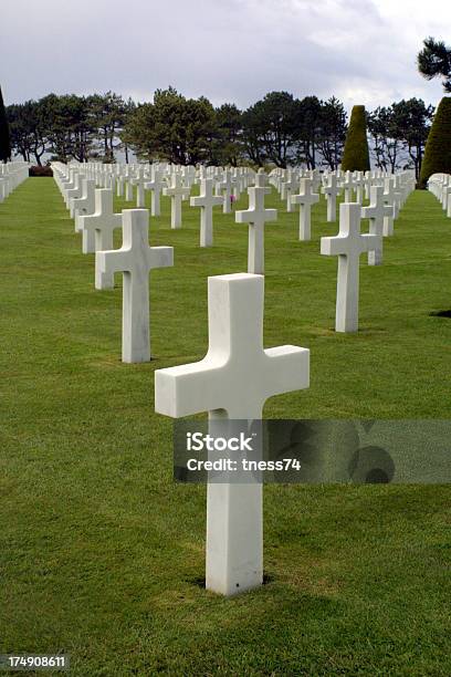 Cementerio Estadounidense En La Sala Normandy Foto de stock y más banco de imágenes de Ajardinado - Ajardinado, Animal muerto, Campo de Batalla