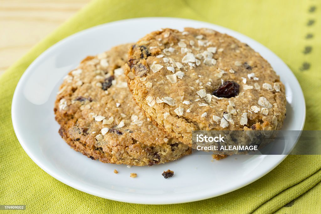 Biscuits à l'avoine - Photo de Cookie aux raisins secs libre de droits