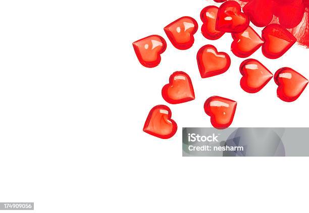 Grupo De Corazones De Vidrio Roja Foto de stock y más banco de imágenes de Amor - Sentimiento - Amor - Sentimiento, Blanco - Color, Bolsa - Objeto fabricado