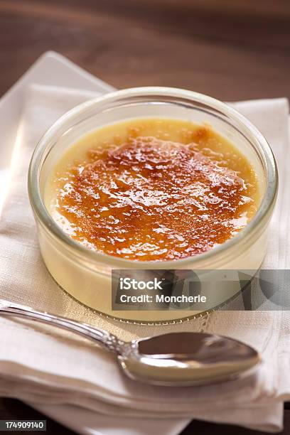 Photo libre de droit de Crème Brûlée banque d'images et plus d'images libres de droit de Crème brûlée - Crème brûlée, Aliment, Alimentation lourde