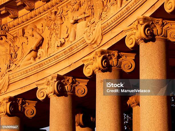 Korinthischen Säulen Stockfoto und mehr Bilder von Architektonische Säule - Architektonische Säule, Architektur, Europa - Kontinent