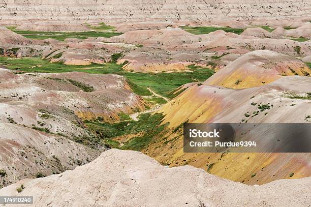 Amarelo Mounds Secção Parque Nacional De Badlands Paisagem No Dakota Do Sul - Fotografias de stock e mais imagens de Amarelo