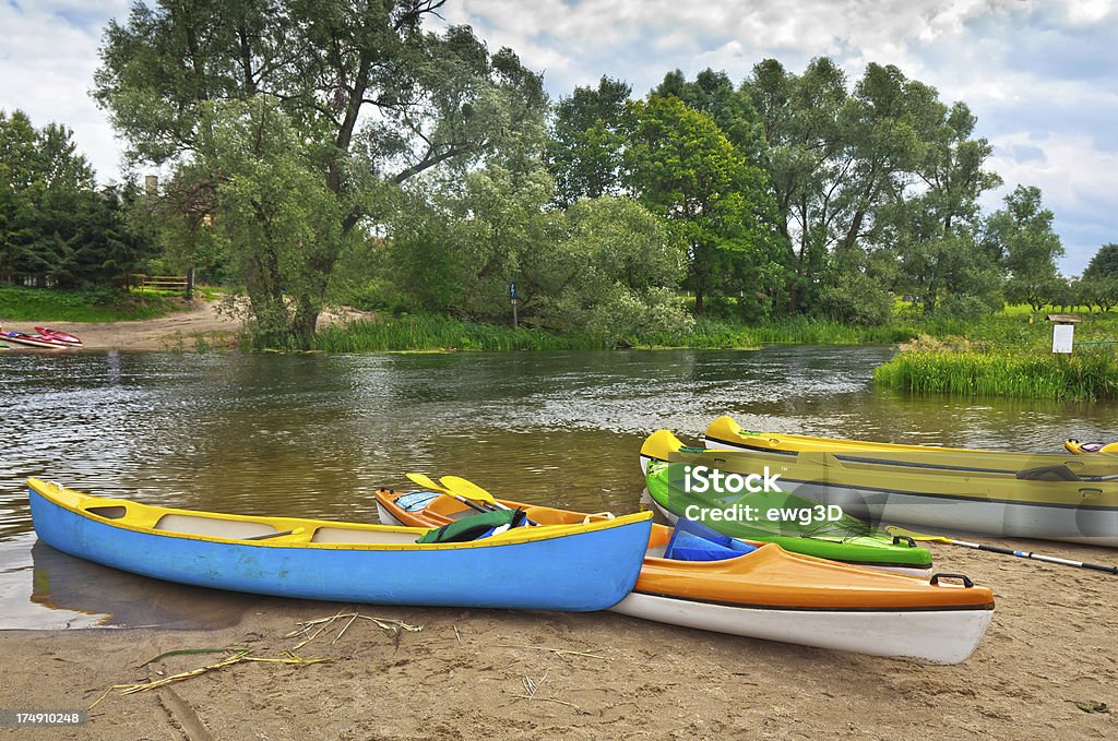 Kayak sur la rivière Krutynia, Pologne - Photo de Kayak libre de droits