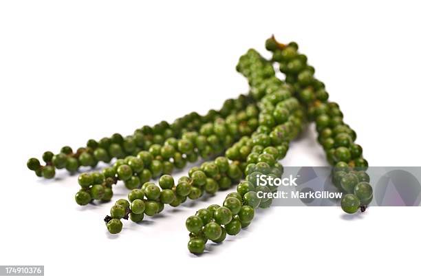 Green Peppercorns - zdjęcia stockowe i więcej obrazów Bez ludzi - Bez ludzi, Fotografika, Horyzontalny