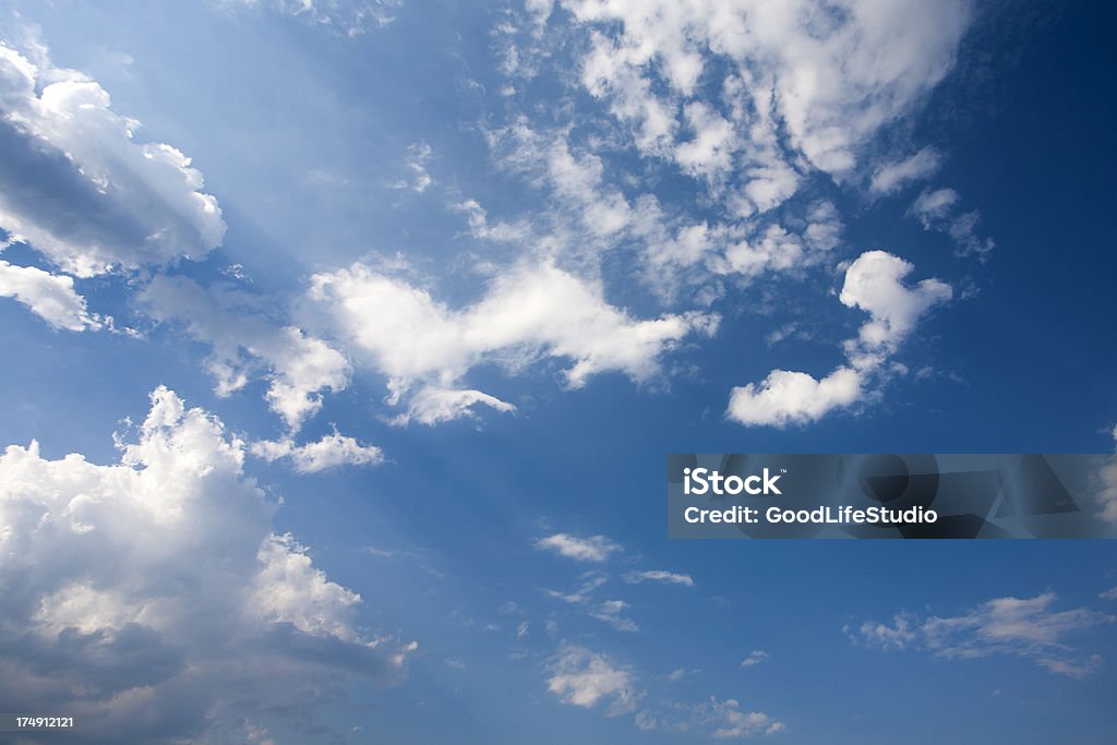 Apenas outro cloudscape - Foto de stock de Azul royalty-free