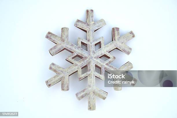 Снежинка — стоковые фотографии и другие картинки Белый - Белый, Изолированный предмет, Кристалл льда