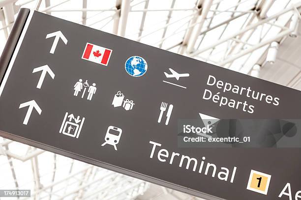 出発サインイン Aerport P - カナダのストックフォトや画像を多数ご用意 - カナダ, 空港, お手洗い