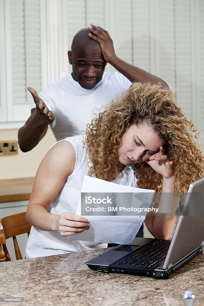 Ein Kampf über Rechnungen - Lizenzfrei Stress Stock-Foto