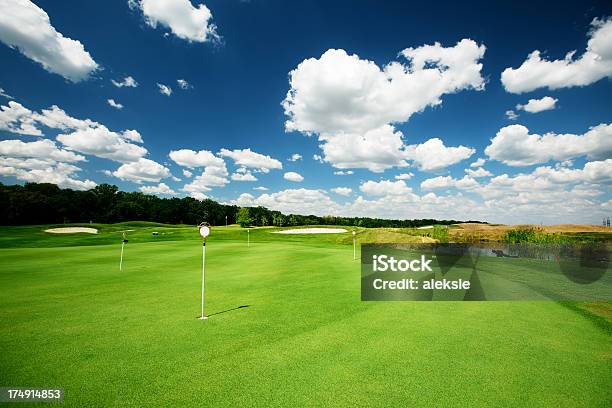 Golf Stockfoto und mehr Bilder von Anhöhe - Anhöhe, Blau, Feld