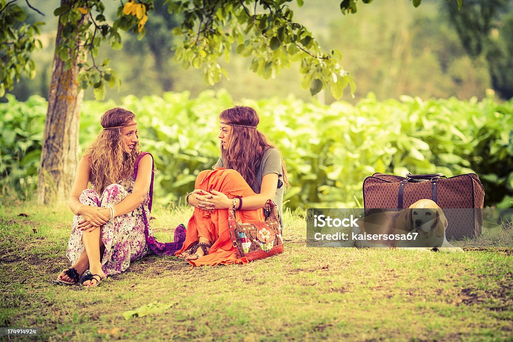 Bonito Meninas hippie a falar - Royalty-free 20-29 Anos Foto de stock