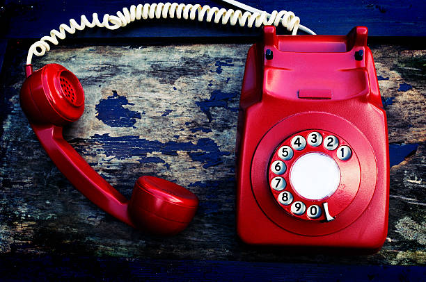 istock retro telephone off the hook, grunge background 174915143